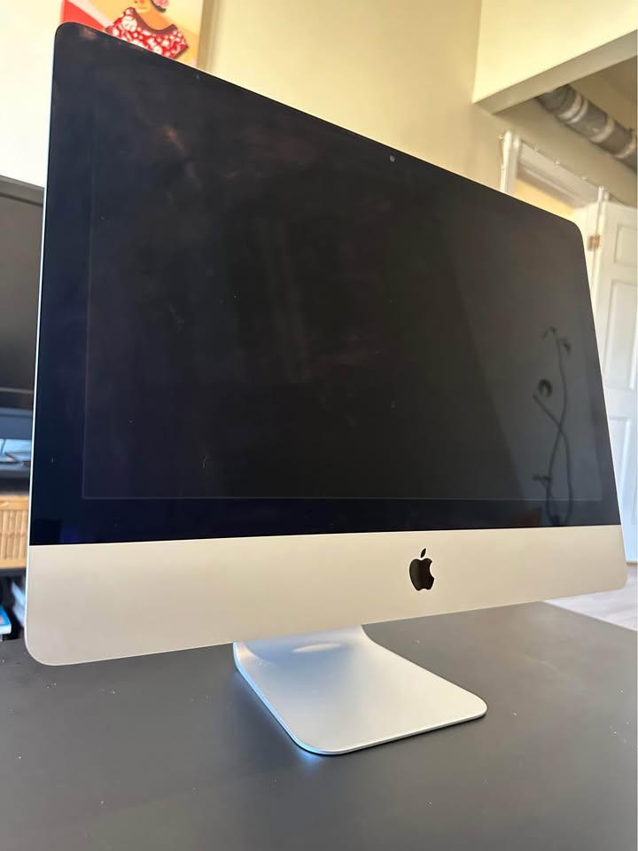 Apple iMac 21.5" (Late 2015) | 1TB SSD, 8GB RAM, i5 - photo 2