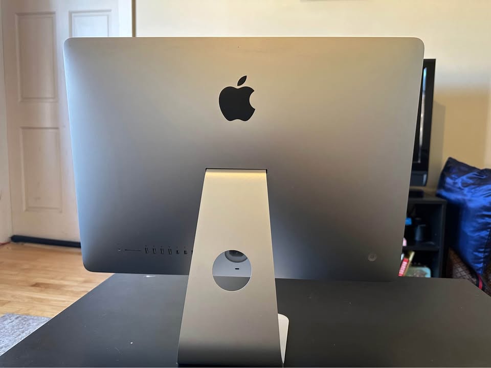 Apple iMac 21.5" (Late 2015) | 1TB SSD, 8GB RAM, i5 - photo 3