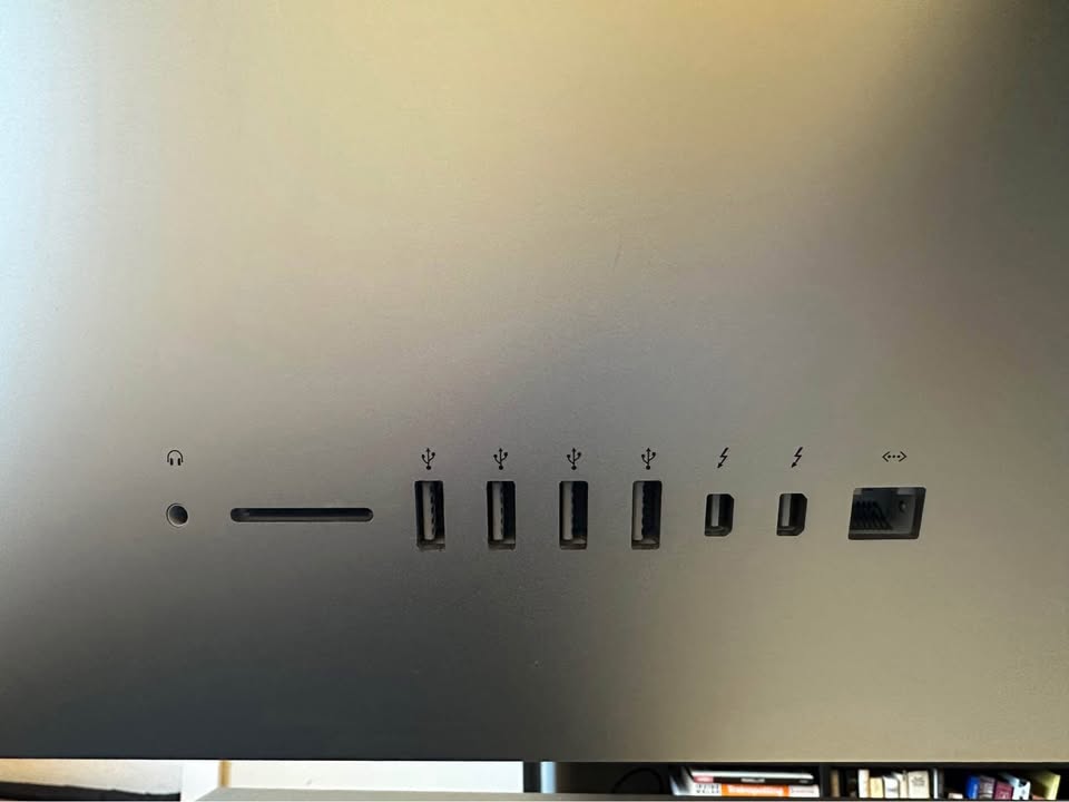 Apple iMac 21.5" (Late 2015) | 1TB SSD, 8GB RAM, i5 - photo 4