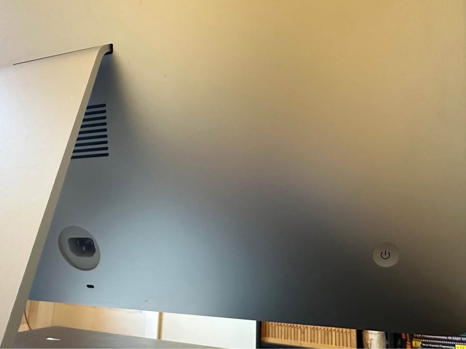 Apple iMac 21.5" (Late 2015) | 1TB SSD, 8GB RAM, i5 - photo 5