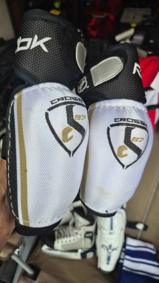 Kids hockey gear - photo 2