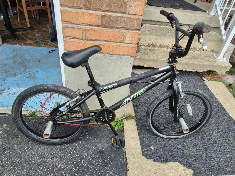 Stunt bike i guess u call il image indicator(3)