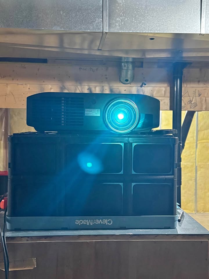 100” Home Theatre Projector Bundle