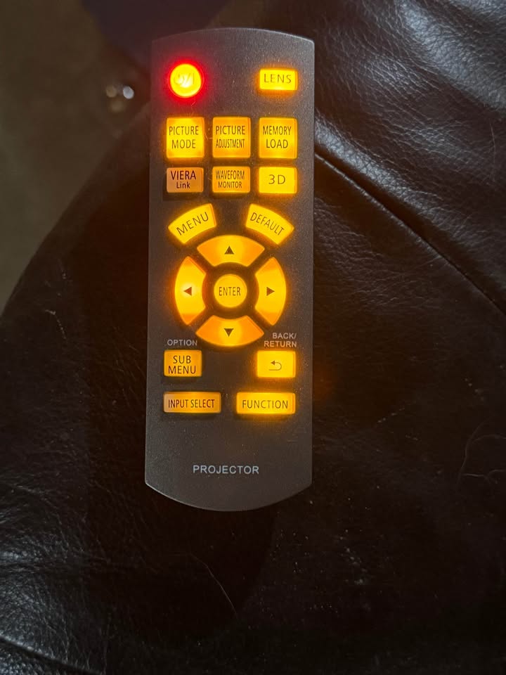 100” Home Theatre Projector Bundle - photo 5