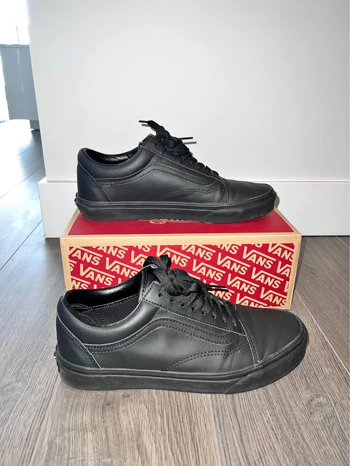 Vans Black Sneakers