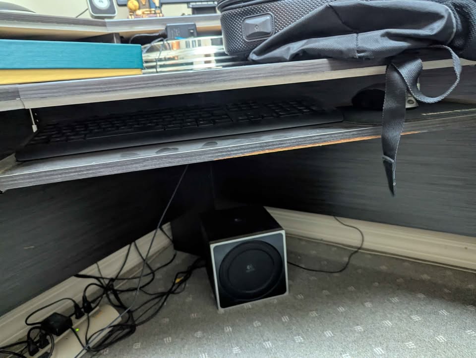 Entire black corner Desk with section chair - photo 2