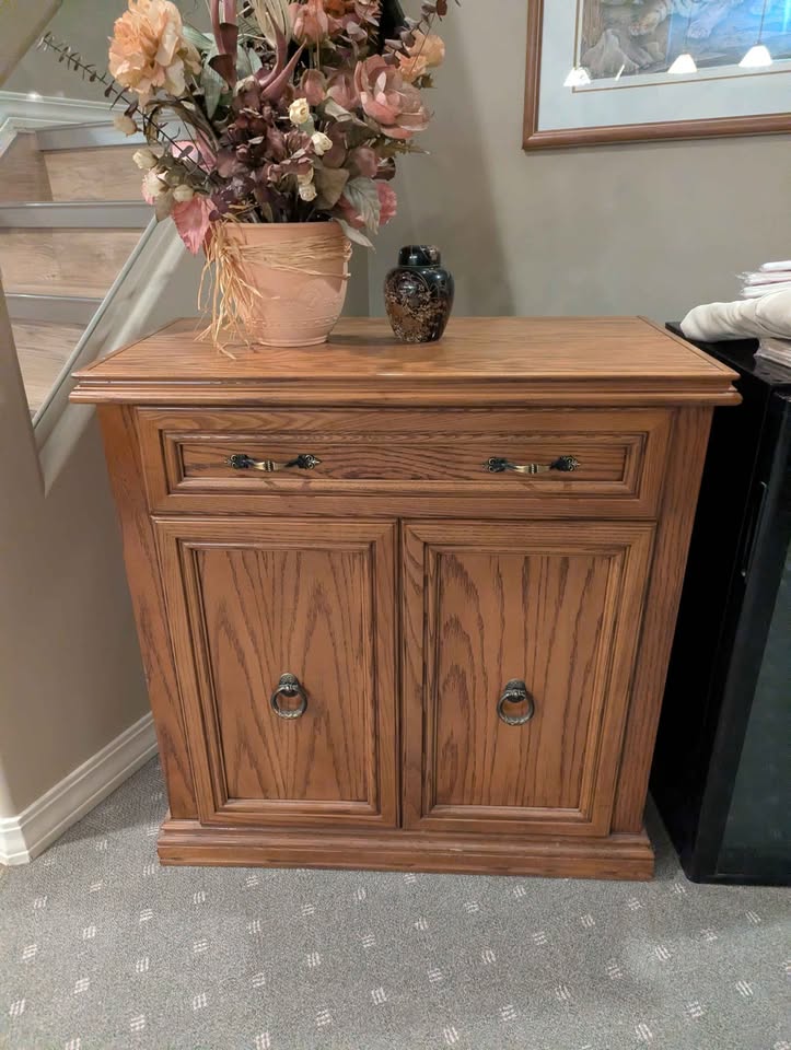 Book shelves/ dressers/ tables/ please read first - photo 3