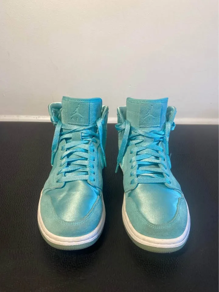 Women’s “Season of Her - Aqua” Air Jordan 1s – Size US 9 image indicator(3)