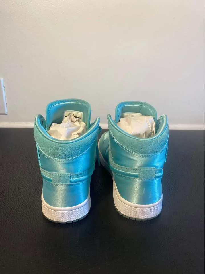 Women’s “Season of Her - Aqua” Air Jordan 1s – Size US 9 image indicator(4)
