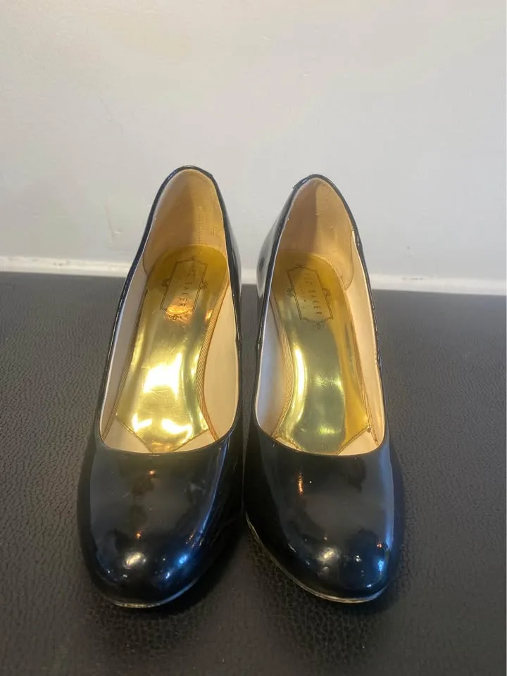 Ted Baker London Black & Gold Heels – Size US 8.5 image indicator(2)