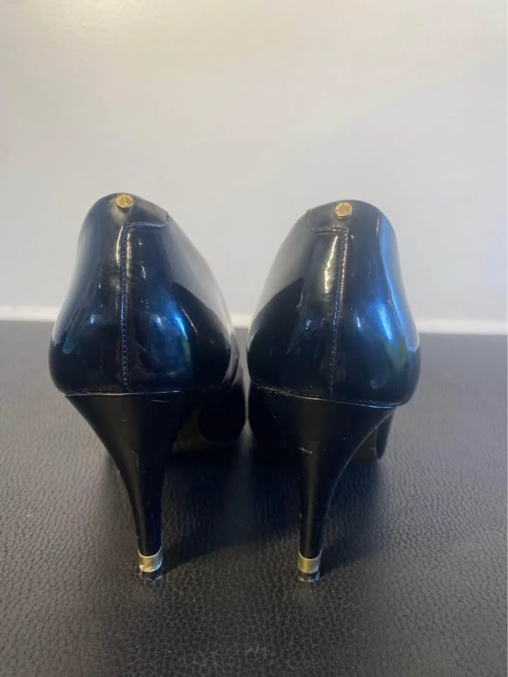 Ted Baker London Black & Gold Heels – Size US 8.5 image indicator(3)