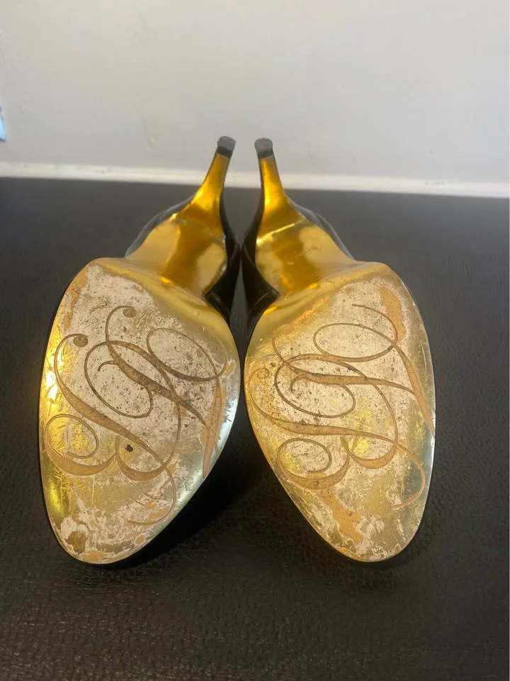 Ted Baker London Black & Gold Heels – Size US 8.5 image indicator(4)