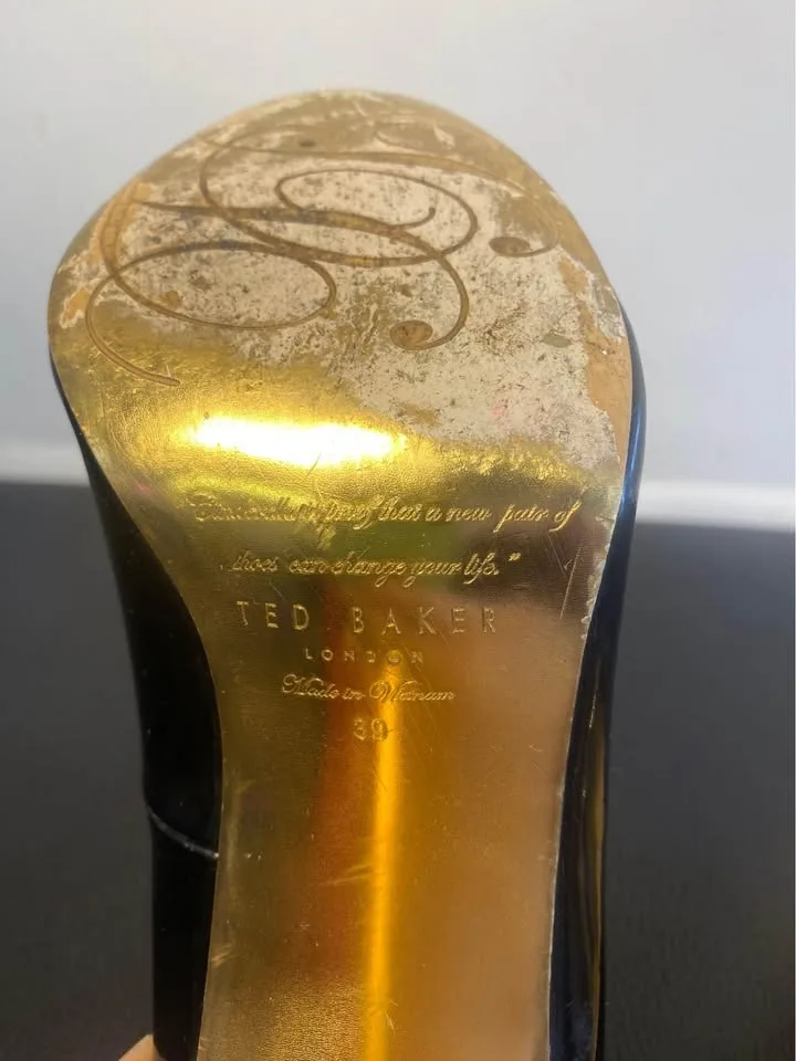 Ted Baker London Black & Gold Heels – Size US 8.5 image indicator(5)