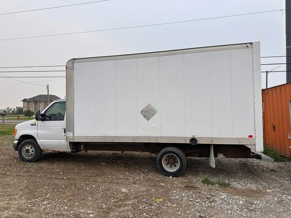 2005 Ford E-450 Box Truck - Excellent Condition - photo 5