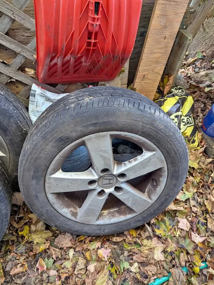 Honda wheels and tires Goodyear 205/55/ 16 off a Civic all seaso