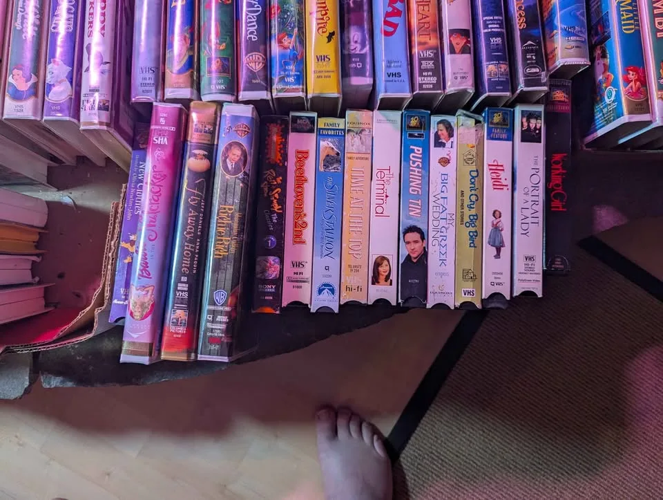 VHS Movies Huge Lot of Disney & Family Movies image indicator(4)