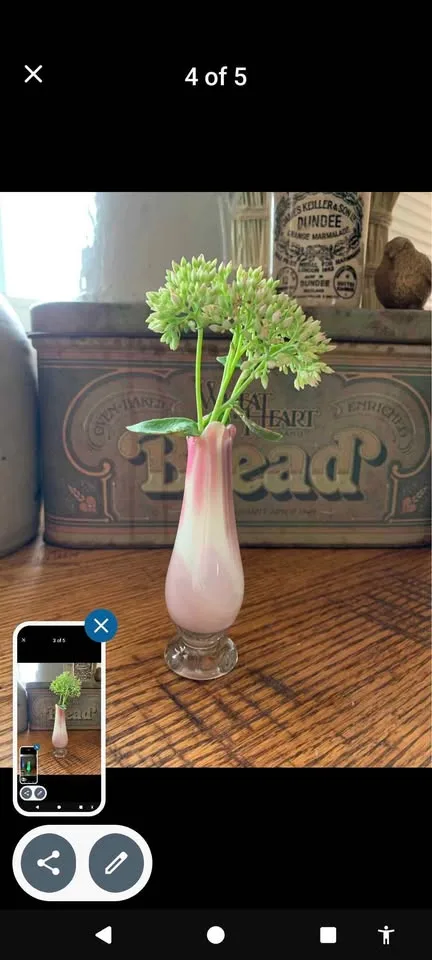 Vintage RARE Uranium Glass Vase image indicator(2)