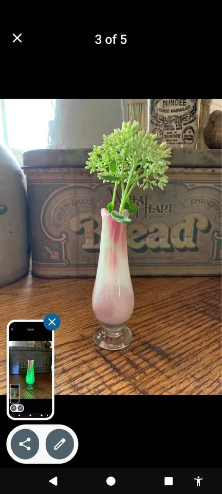 Vintage RARE Uranium Glass Vase image indicator(5)