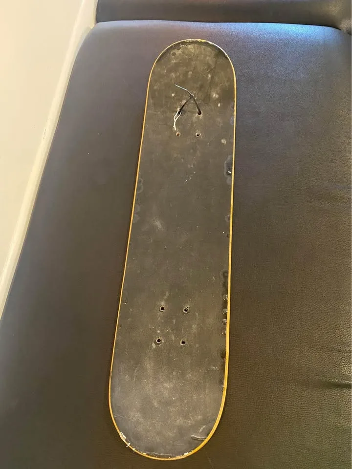 Disney Star Wars Stormtrooper Money Box & Skateboard image indicator(8)