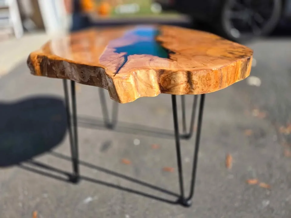 Magnificent Maple Transparent Jade Side Table image indicator(3)