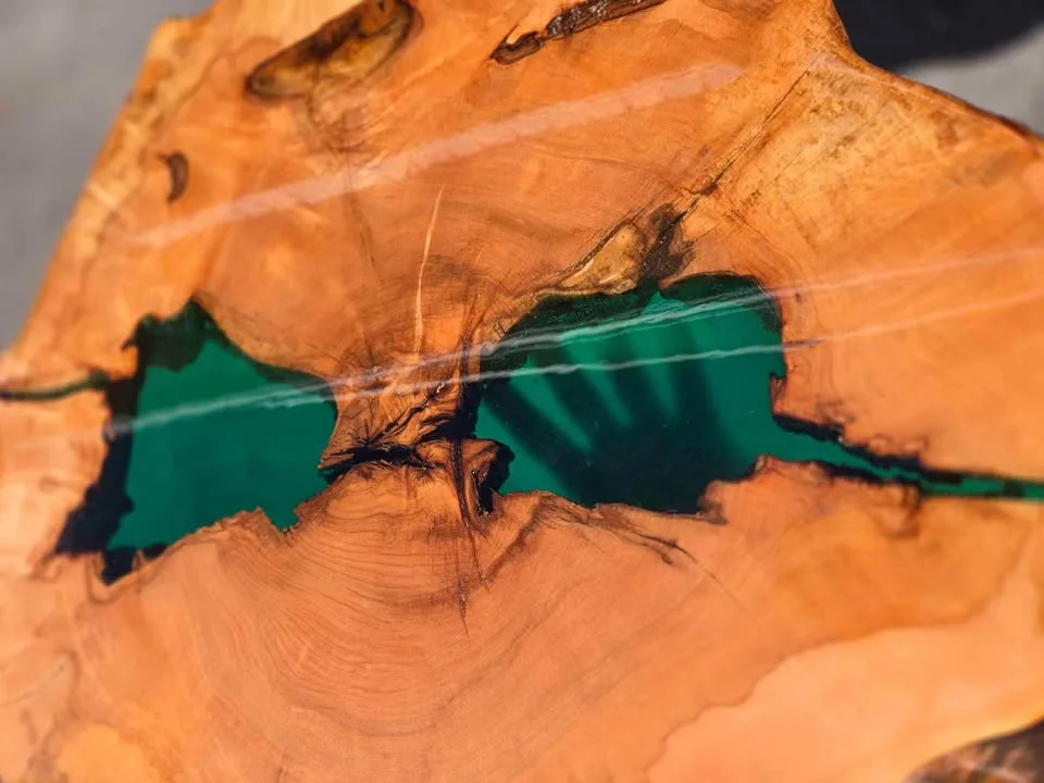 Magnificent Maple Transparent Jade Side Table image indicator(4)