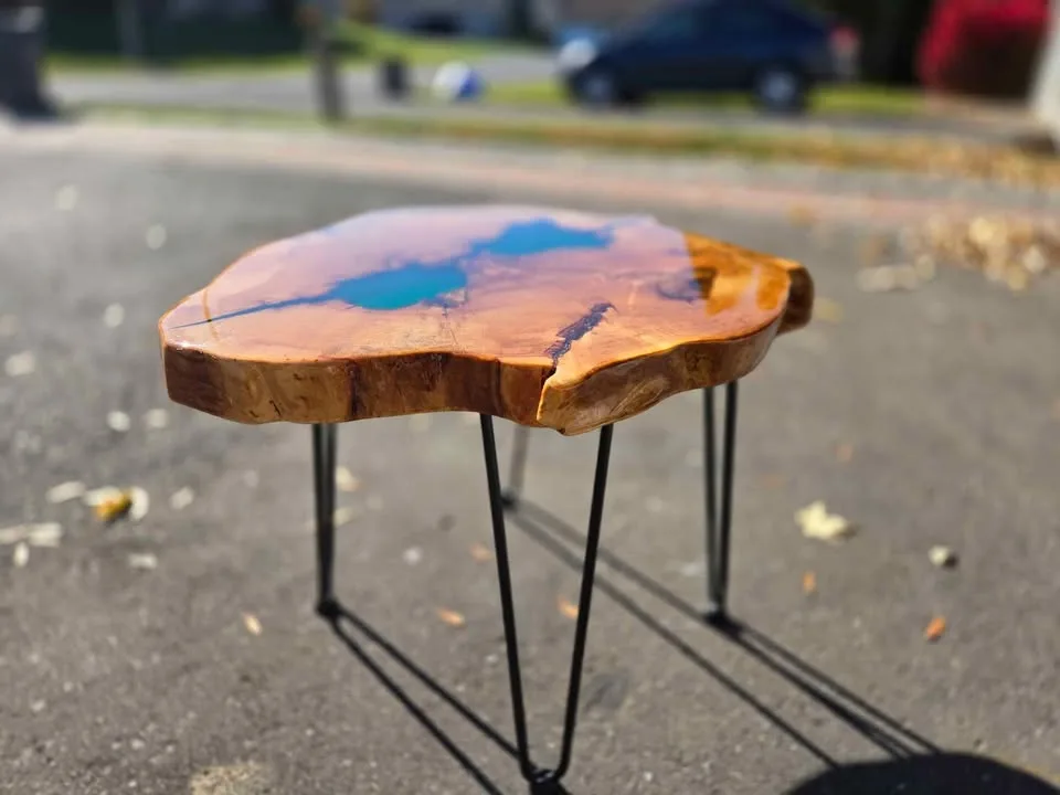 Magnificent Maple Transparent Jade Side Table image indicator(7)