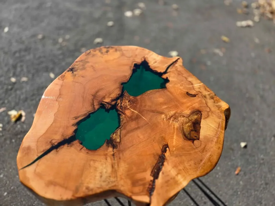 Magnificent Maple Transparent Jade Side Table image indicator(8)