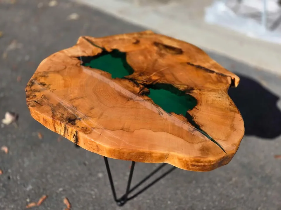 Magnificent Maple Transparent Jade Side Table image indicator(10)