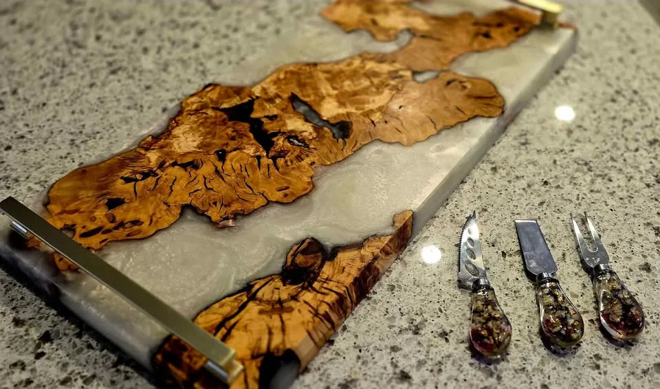 Snack Bold This holiday season – On a Board That’s Yours! image indicator(10)