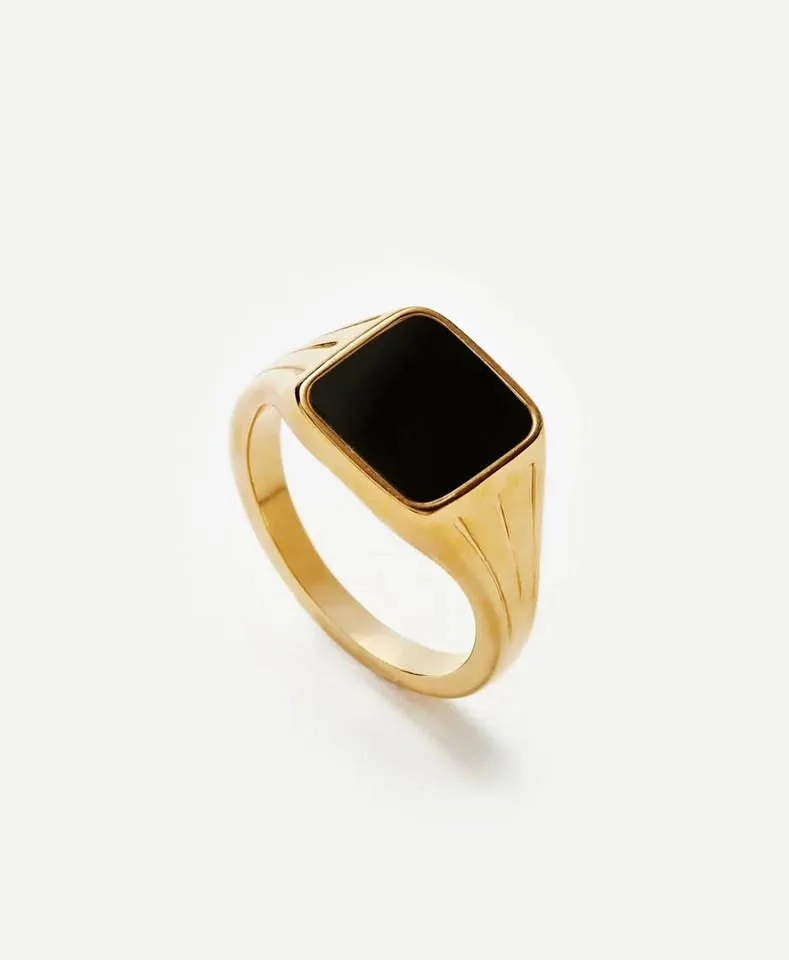 MISSOMA - LUCY WILLIAMS SQUARE SIGNET RING