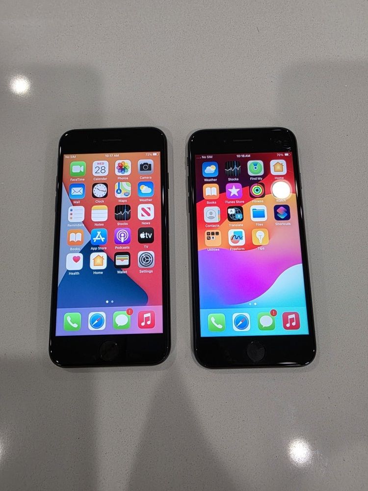 Lot Of 2 Iphone SE 64GB Unlocked