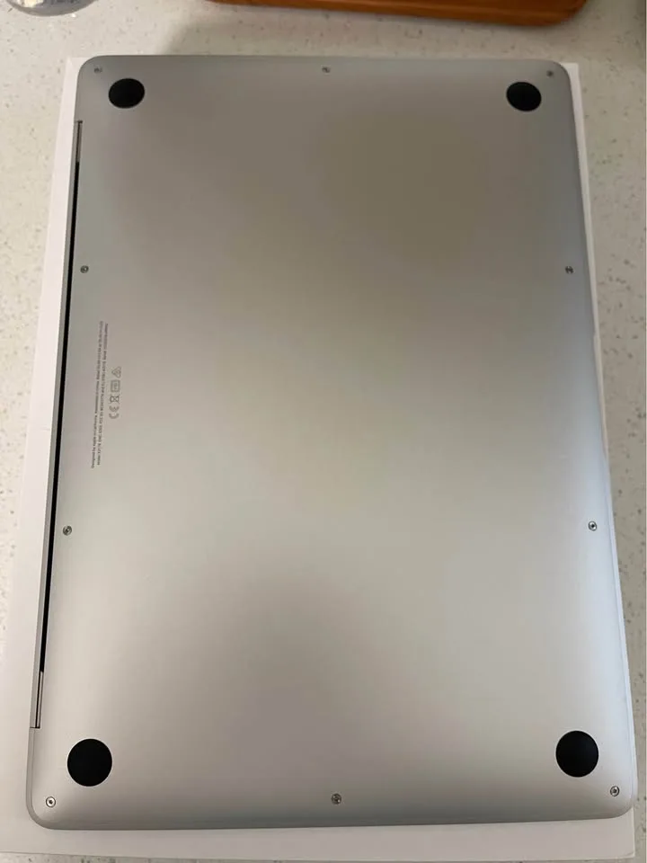 Macbook Air 2020 256GB with Box image indicator(5)