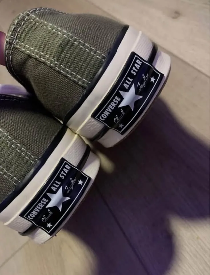 BRAND NEW MENS CONVERSE LOW TOPS DARK GREEN SNEAKERS image indicator(7)