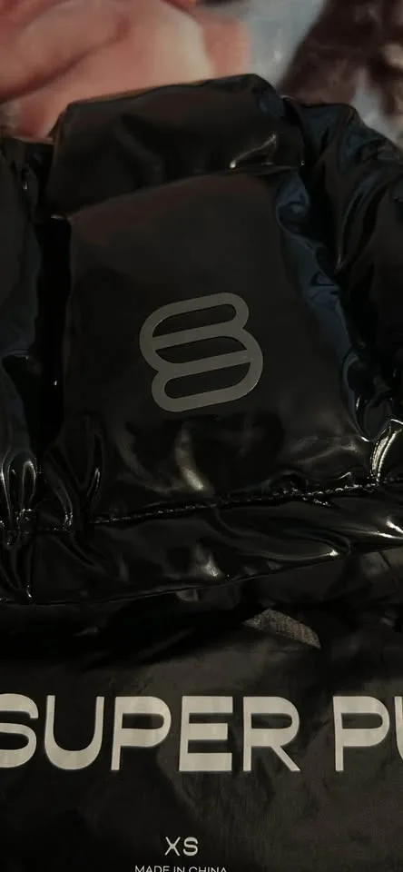 🖤 Aritzia Super Puff – Black Glossy (Size XS, Fits Small) 🖤 image indicator(3)