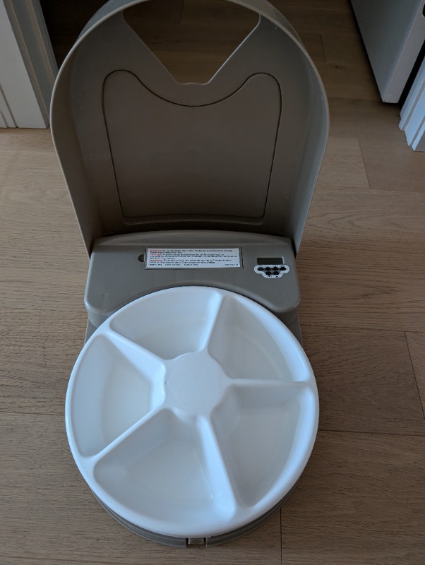 PetSafe Dog and Cat Food Automatic Feeder - photo 2