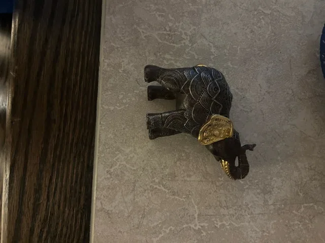 Elephant decor from Portugal image indicator(2)