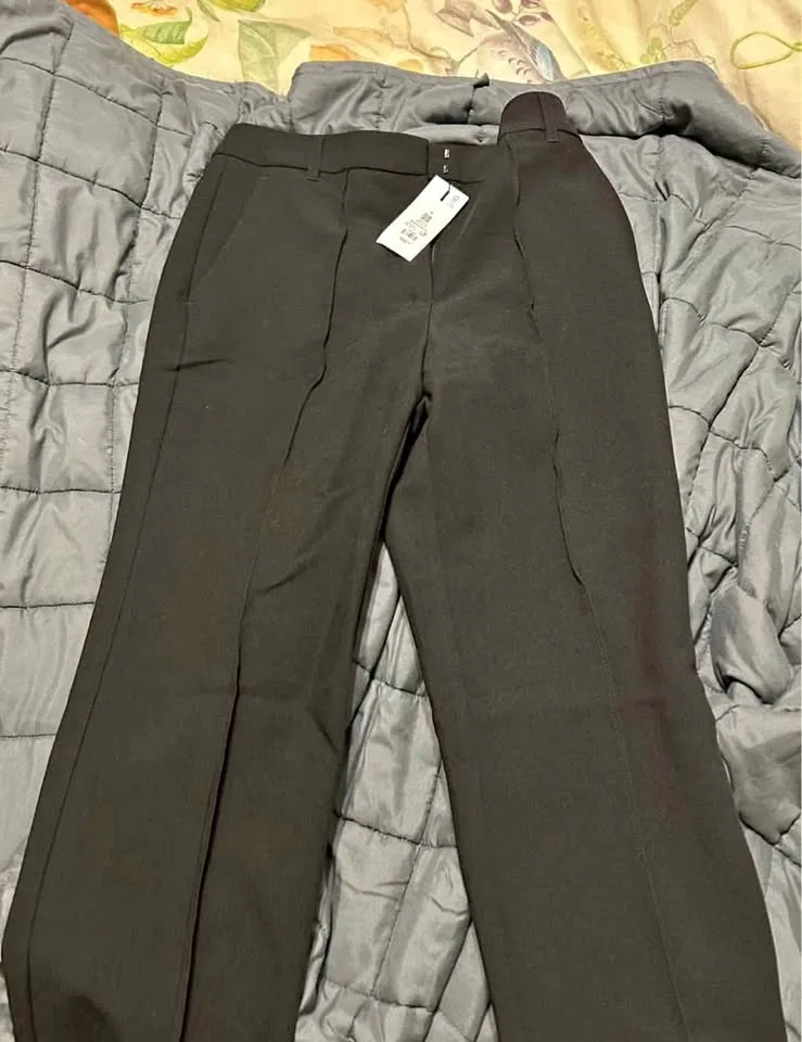 ✨ Brand New Dynamite Dress Pants – Size 4 ✨