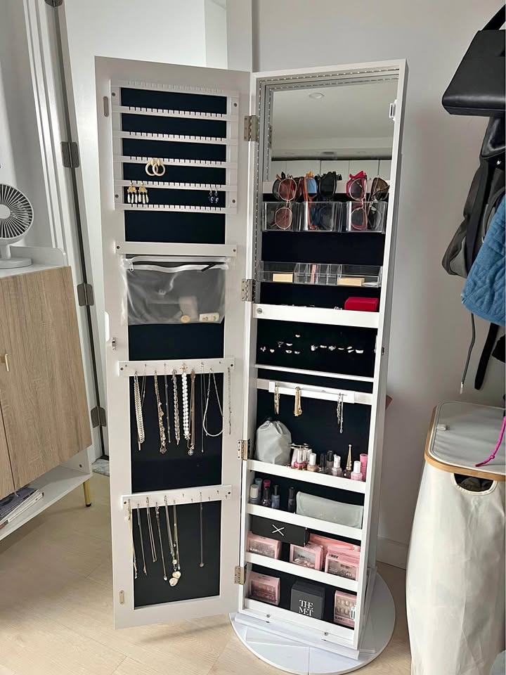 Standing Mirror with Jewelry organizer storage