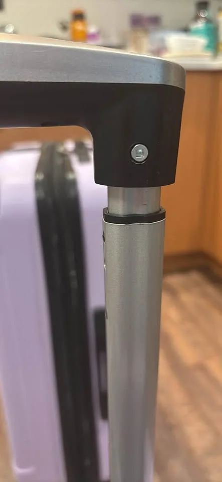 Luggage - like new image indicator(3)