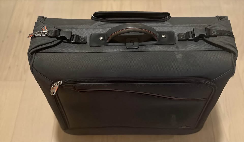 Skyway Rolling Garment Bag (Luggage) – Gently Used - photo 3
