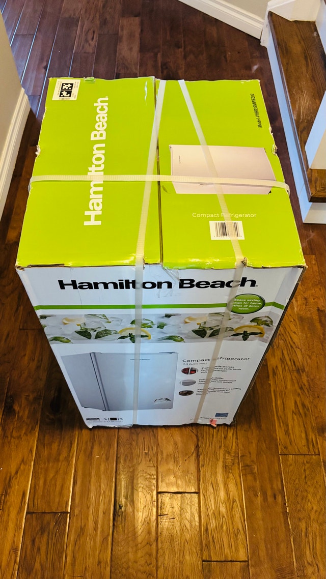 *BNIB* Hamilton Beach 3.3 cu.ft. Compact Refrigerator, White - photo 2