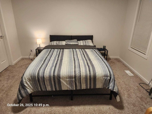 Queen mattrass and bed- used for only 5monthss - photo 2