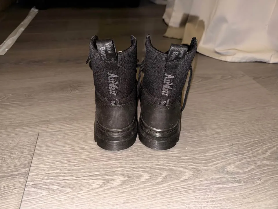 Womens Dr. Martens image indicator(5)