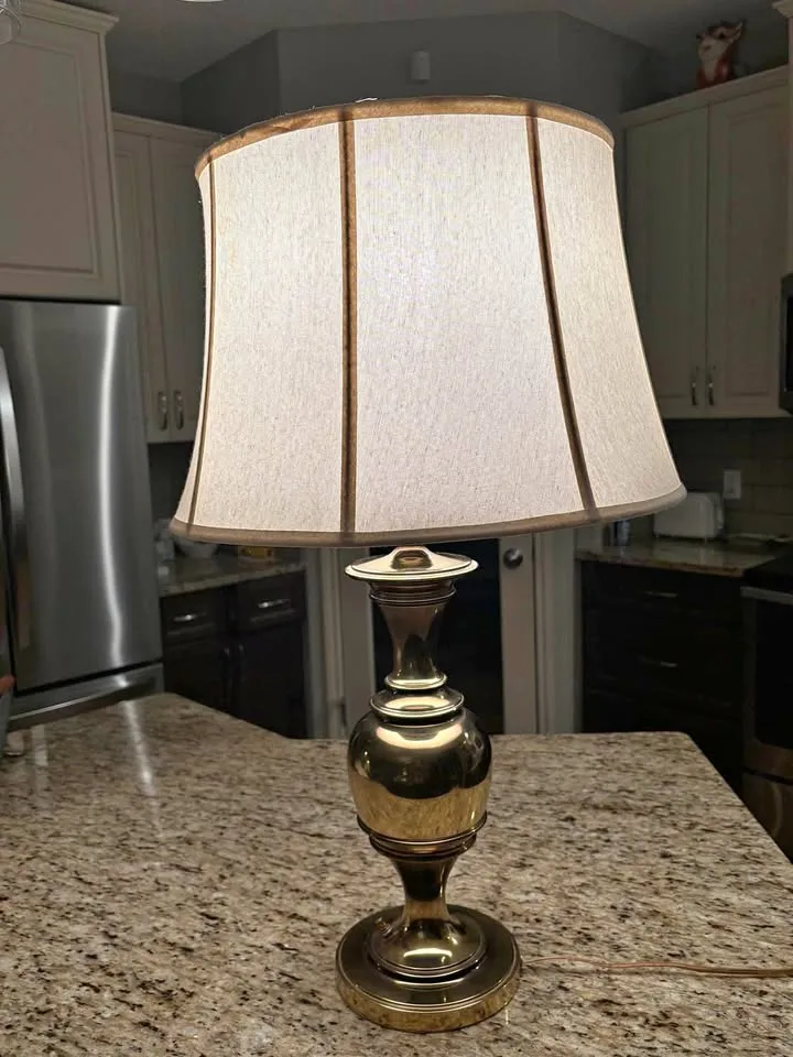 Brass Tri-Lite Lamp