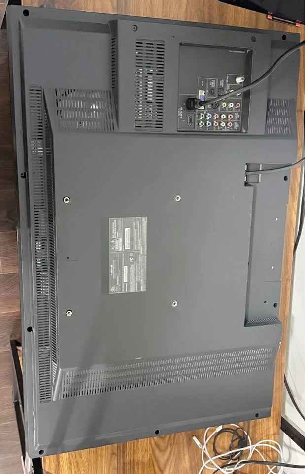 Toshiba 32” Tv no remote image indicator(3)