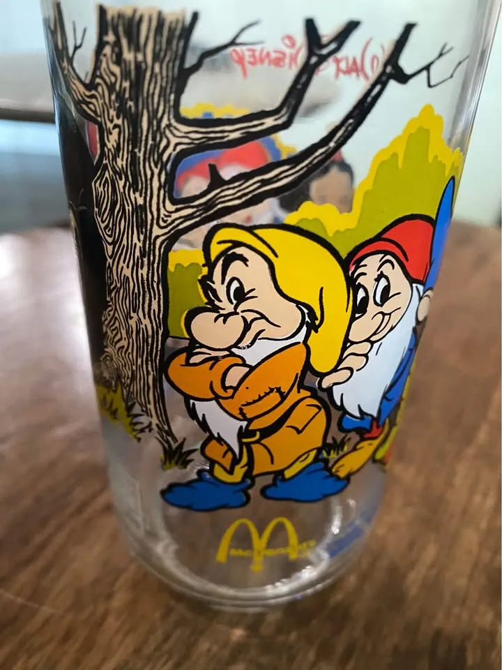 Walt Disney - Peter Pan and Snow White Glass Coke McDonalds Cana image indicator(3)