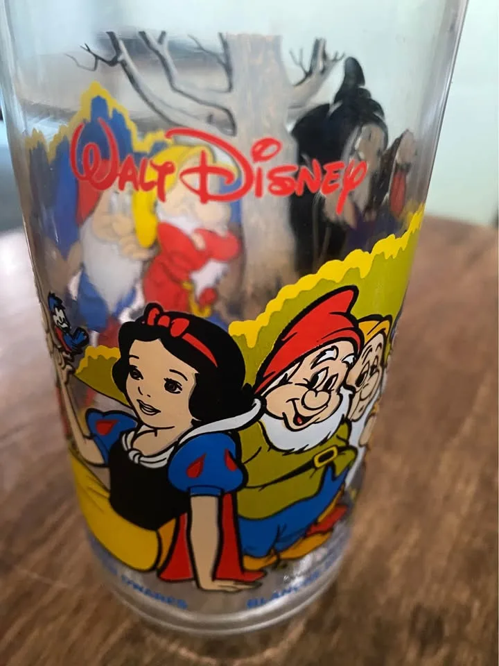 Walt Disney - Peter Pan and Snow White Glass Coke McDonalds Cana image indicator(4)