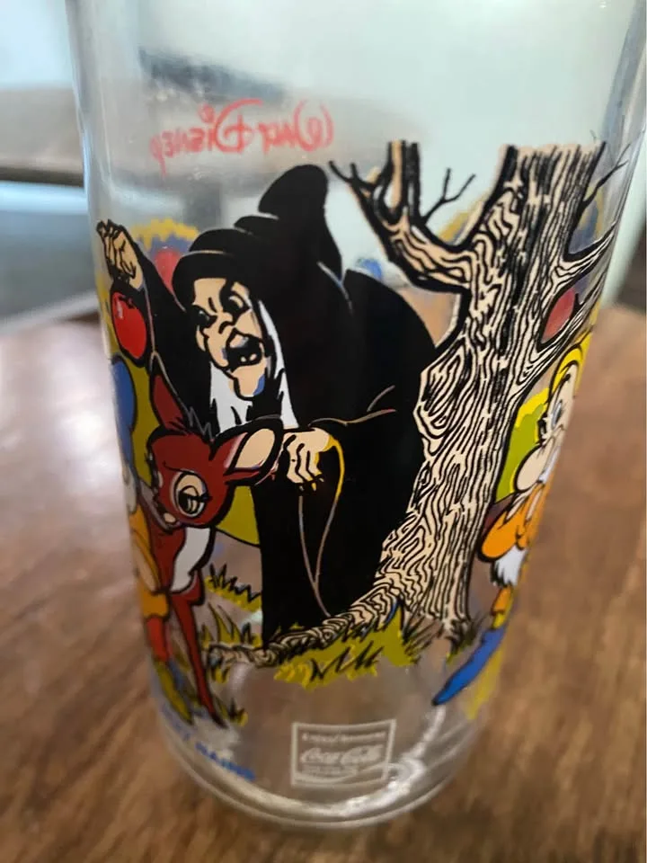 Walt Disney - Peter Pan and Snow White Glass Coke McDonalds Cana image indicator(5)