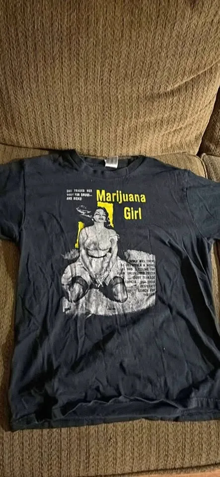 T-Shirt thumbnail