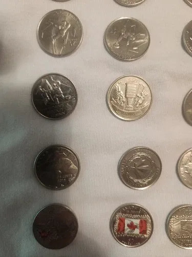Canadian Conmemorative  Quarters Lot 32 Coins image indicator(8)
